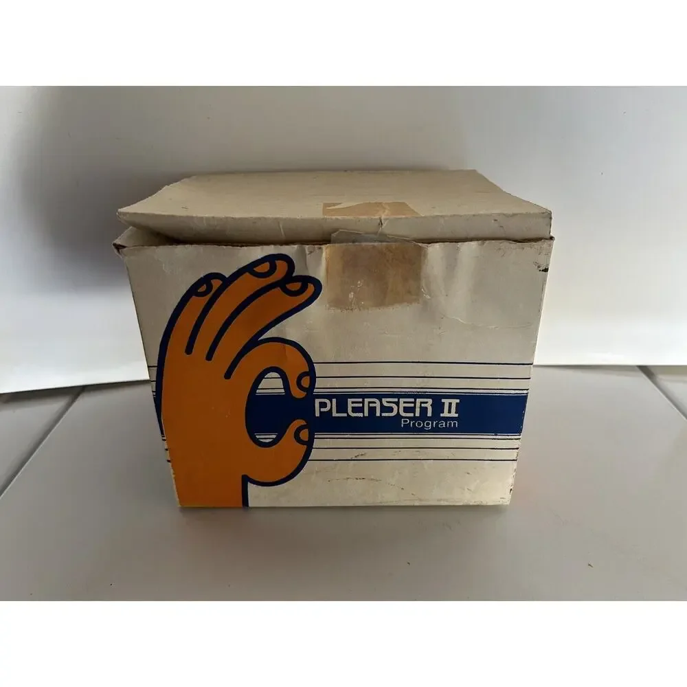 Vintage Pleaser II Kodamatic Kodak Instant Camera With Original Box & Flash